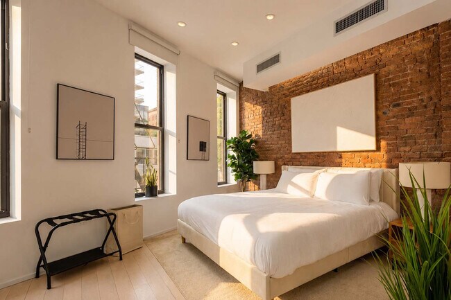 354 Bowery-SI ID1035006P