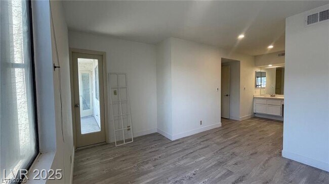 1701 E Katie Ave Unit 91