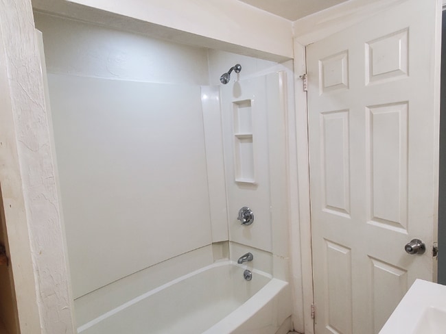 Photo - 120 Newman St Unit 1