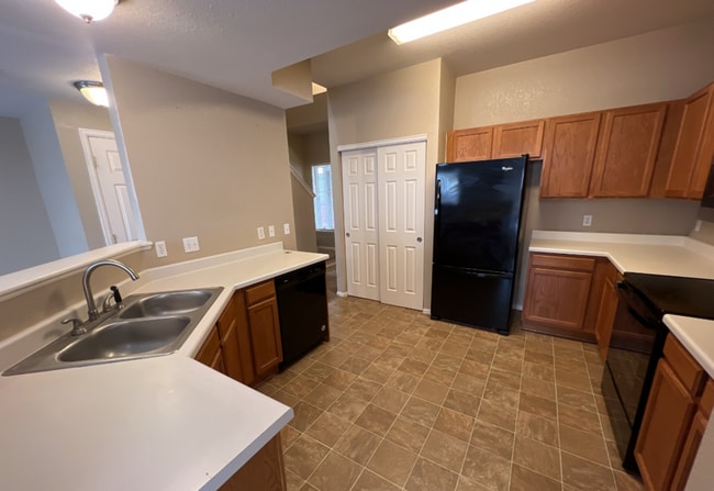 Photo - Spacious 3 Bed, 2.5 Bath Condo in Thornton! Unit 2