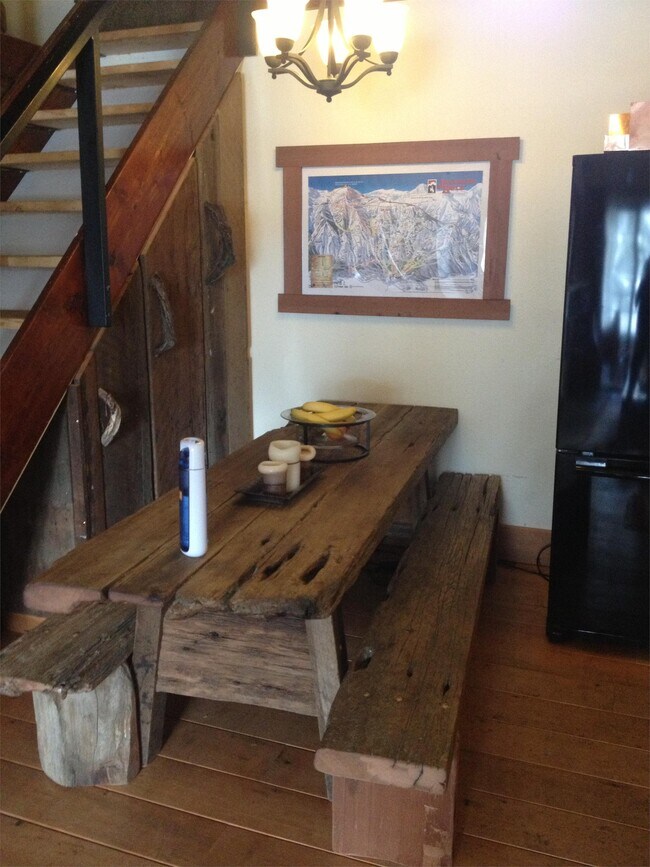 Photo - 355 W Deloney Ave