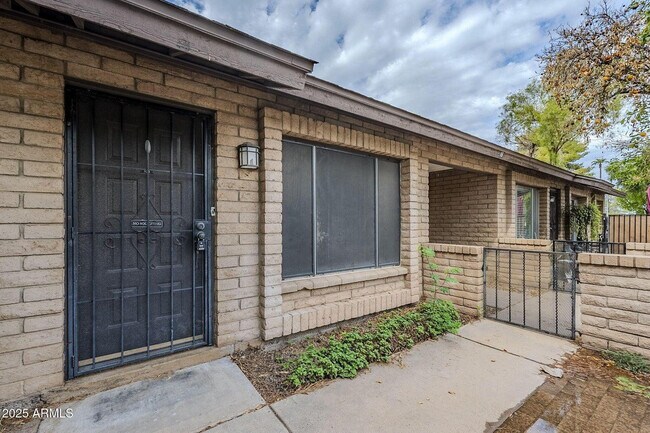 Photo - 16 W Loma Vista Dr Unit Apt 104