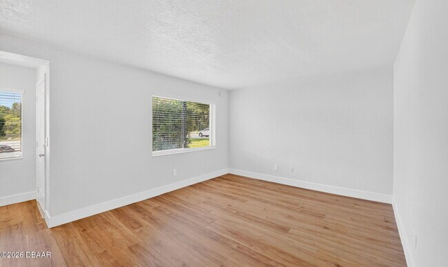 Photo - 264 Morris Rd