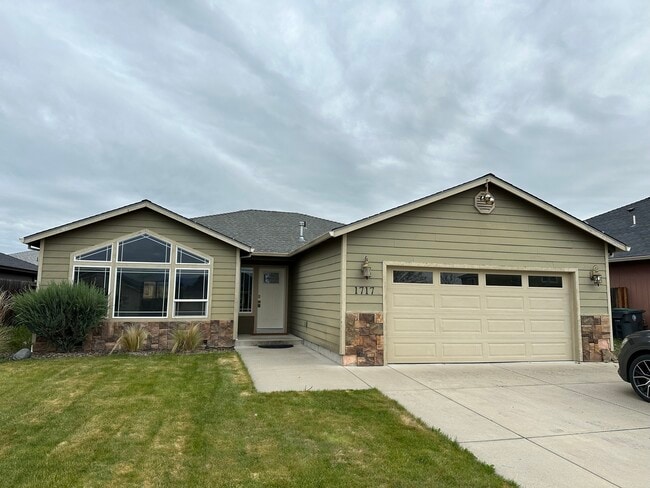 Building Photo - 1717 Dragon Tail Plz Rental