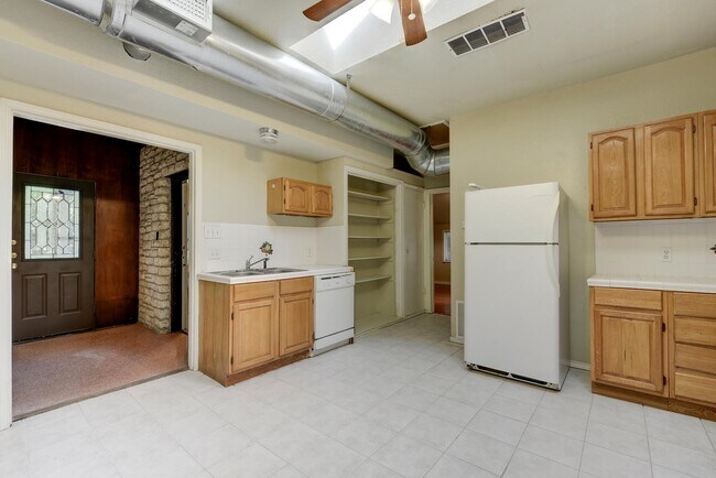 Photo - 4405 Barrow Ave Unit B