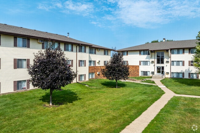 Building Photo - Prairie Woods Apartments