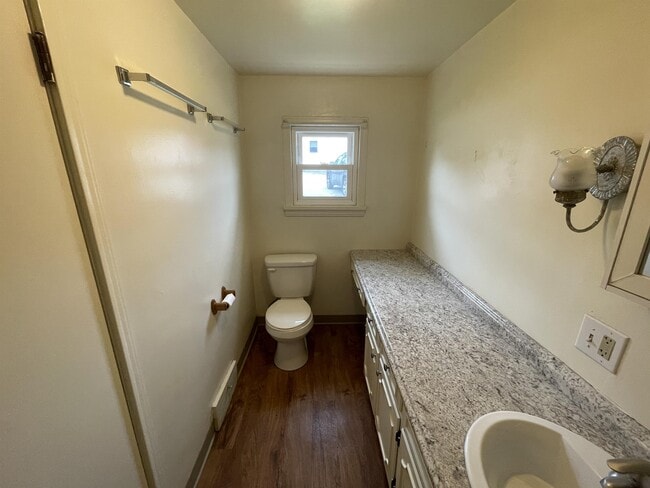 Photo - 854 Wayne Ave