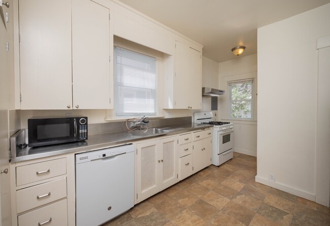 Photo - 1317 Forest Ct