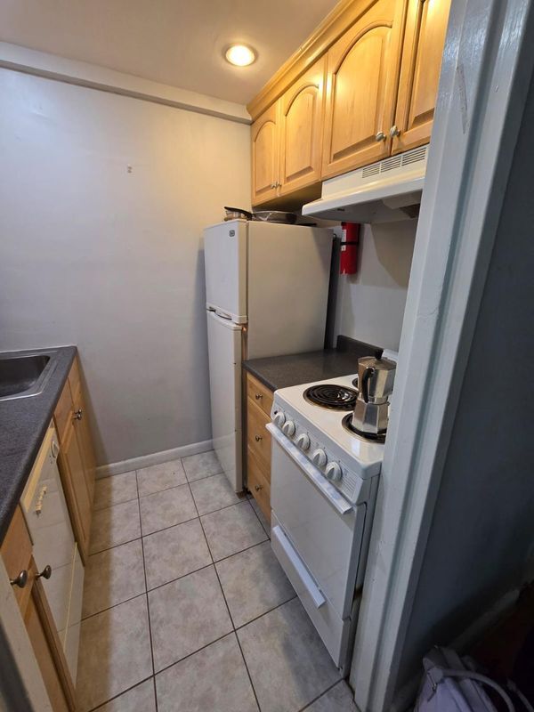 Photo - 2141 I St NW