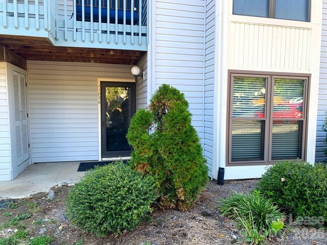 Photo - 11026 Harrowfield Rd