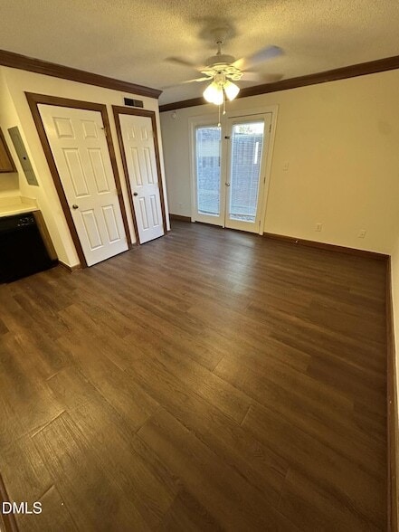 Building Photo - 3607 Helix Ct Unit 101