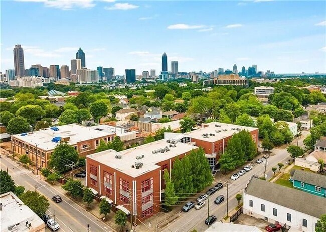 Photo - 572 Edgewood Ave SE