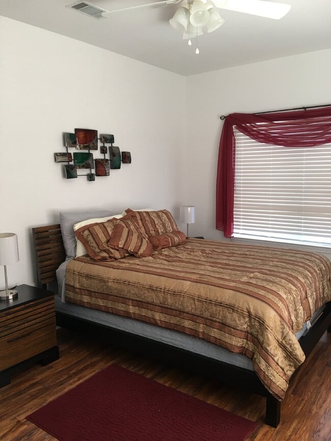 Photo - Great 3/2 Fully Furnished-TDY Welcome!!