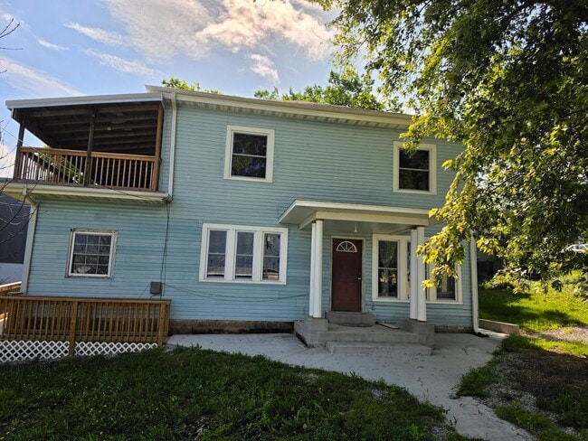 Photo - 118 S Spring St