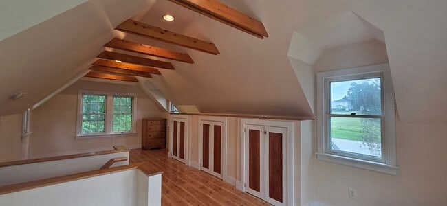 Photo - 13497 Center Rd