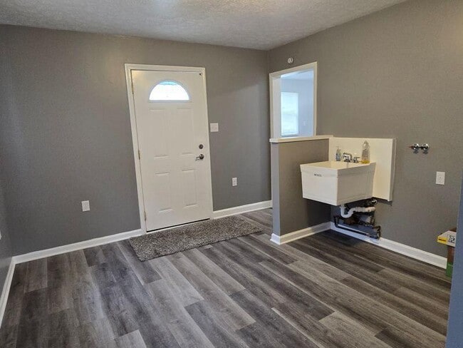 Photo - 584 Glenwood Ave