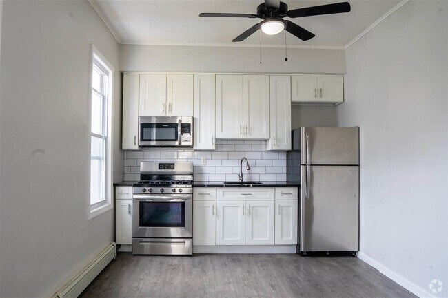 Building Photo - 426 13th St Unit 2 Rental