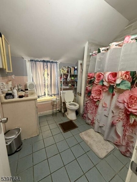 Photo - 681 E 28th St