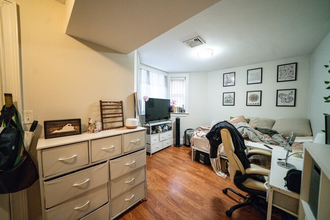 Photo - 719 Parker St Unit 1