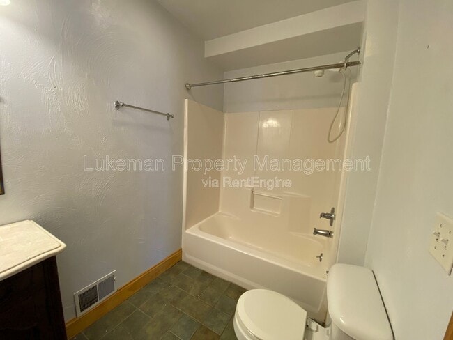 Photo - 725 W Vine St Unit 2