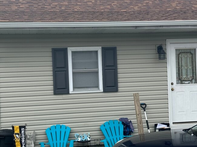 Building Photo - 653 High St Unit 1