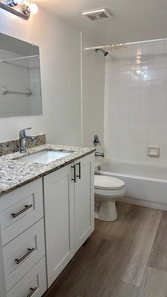 Photo - 11155 SW 5th Pl Unidad 302