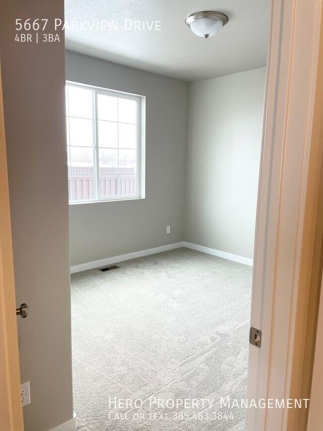 Photo - 5667 Parkview Dr