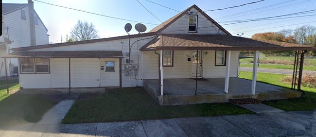 Building Photo - 2438 Mifflin St Unit 2 Rental