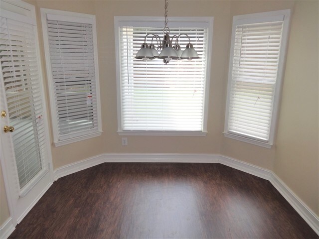 Photo - 1296 Crown Terrace