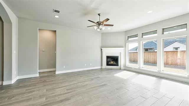 Photo - 333 Cowling Dr