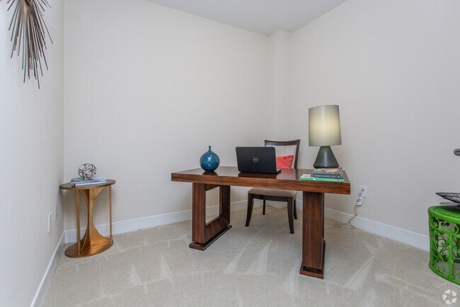 Photo - Galleria Oasis | 1 Month Free! Unit M20