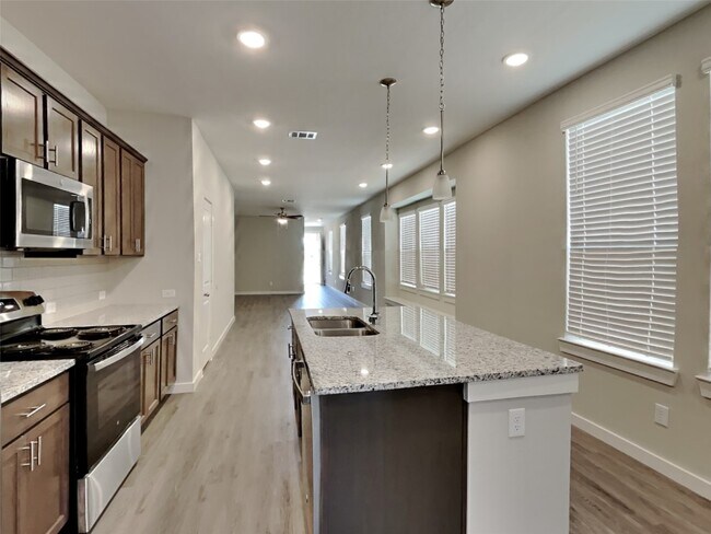 Photo - 2411 Foster Hl Rd