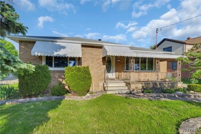 Photo - 85 Warsaw St