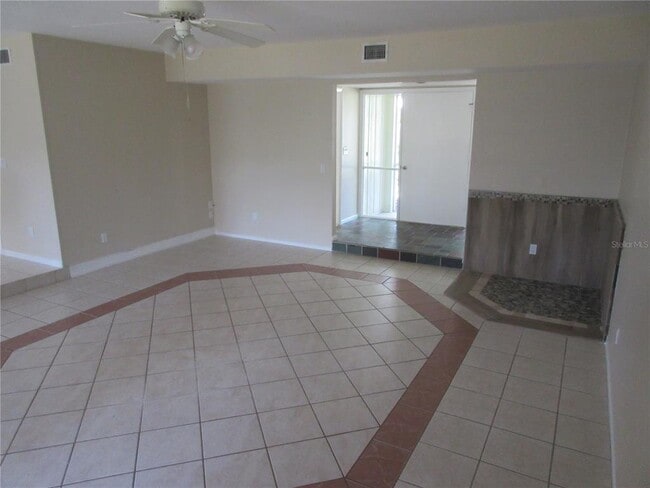 1275 Price Cir NW