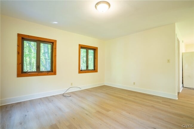 Photo - 7481 Hoffman Rd