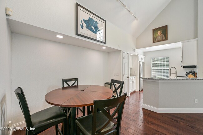 13703 Richmond Park Dr N Unit 1805