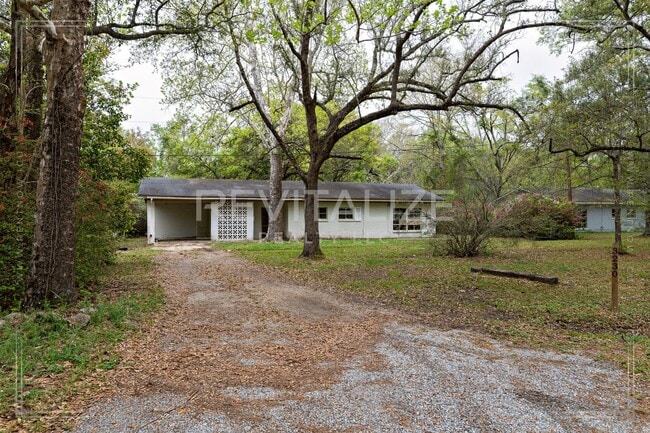Building Photo - Newly Renovated 4 Bed / 2 Bath Home in Mobile!