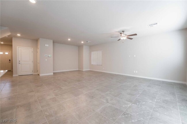 Photo - 3823 Corellia Ave