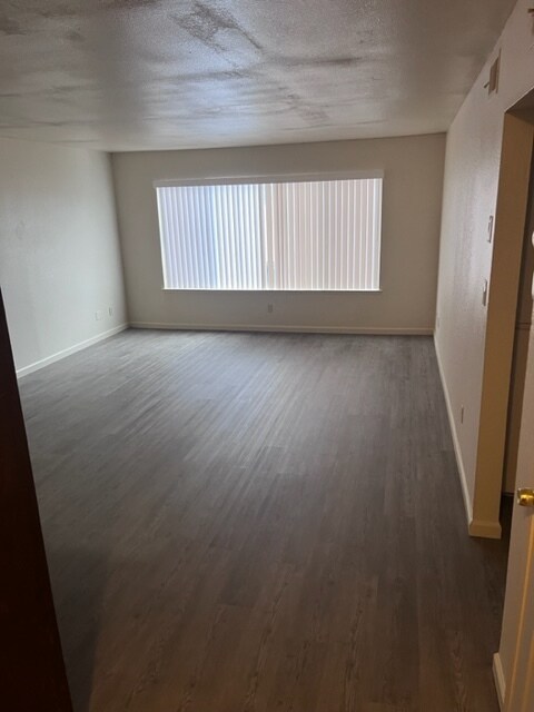 Photo - 3439 W Campus Ave Unidad 3439