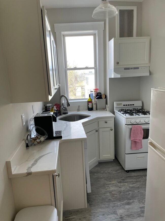 Photo - 1165 Commonwealth Ave