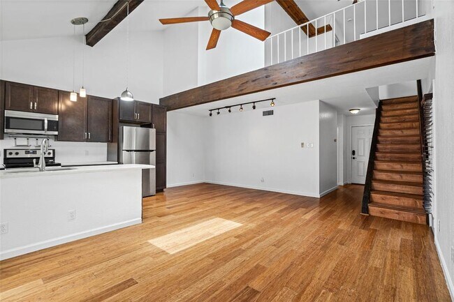 Photo - 1504 Bridgeway Dr