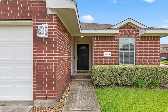 Photo - 10819 Redwood Dr
