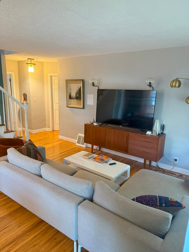 Photo - 5401 32nd Ave S