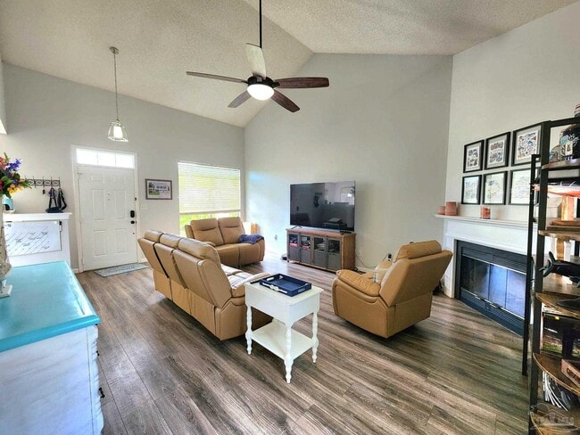 Photo - 589 Bobwhite Pl