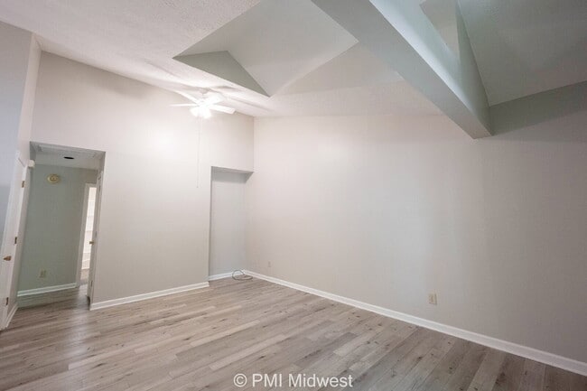 Photo - "Charming 2-Bed, 2-Bath Duplex in Prime Franklin Locale – Spacious 1,464 Sq Ft!"