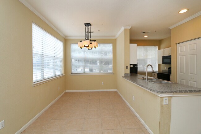 Photo - 860 N Orange Ave Unidad 126