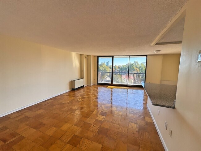 Photo - 50 Longwood Ave Unit 712