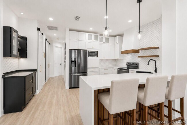 Photo - 205 Shelley Ln