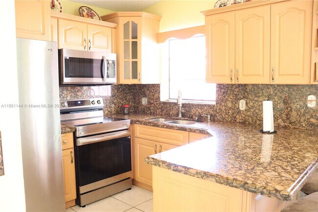 Photo - 2605 W 71st Pl