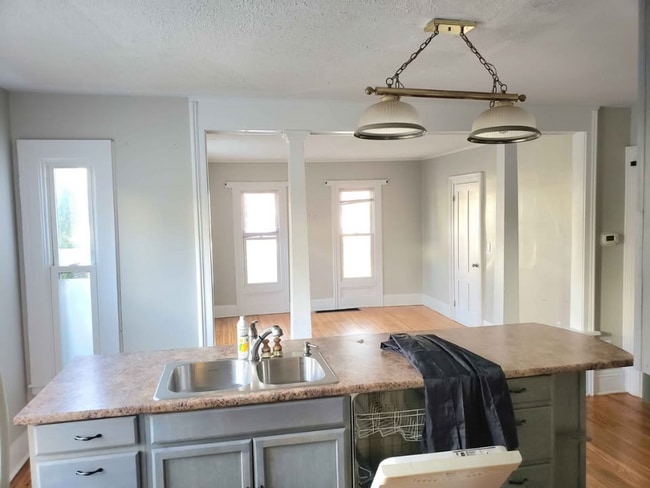 Photo - 64 Wood St Unidad Downstairs